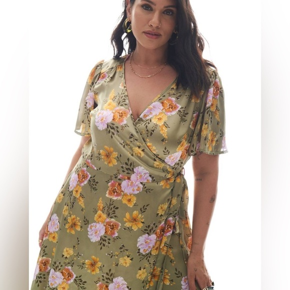 Addition Elle Floral Flutter-Sleeve Wrap Dress Size 3x - Picture 2 of 15